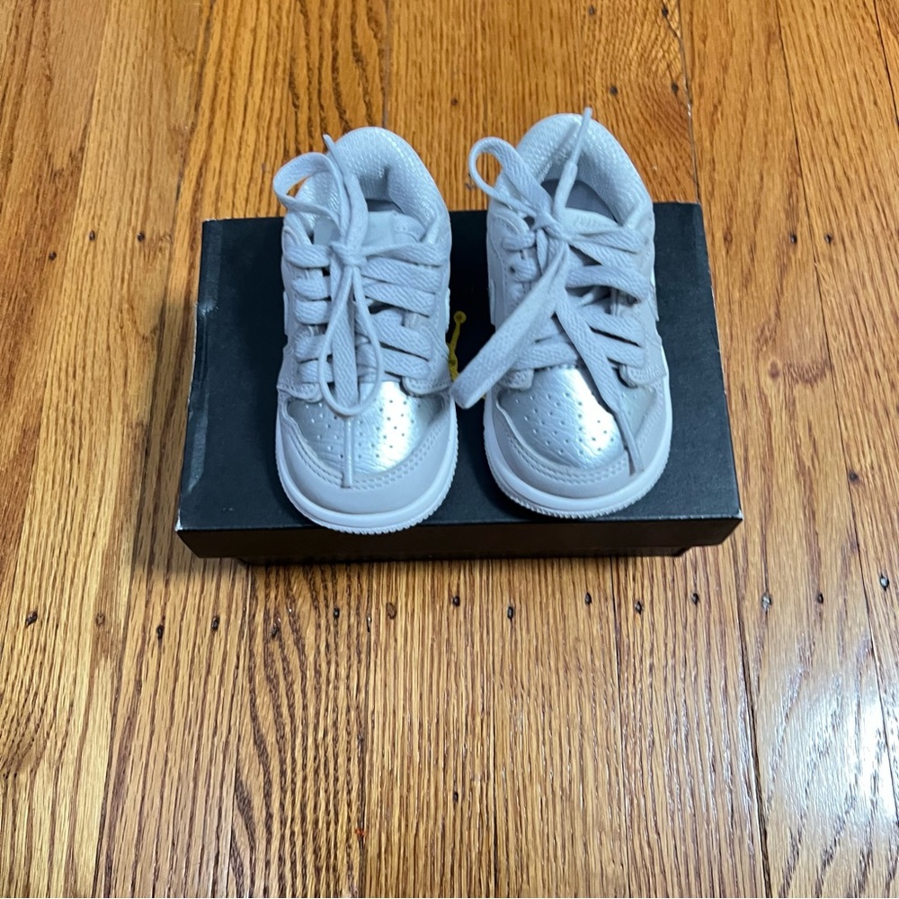 Size: 4C // Jordan 1 Retro Low OG (Toddler)